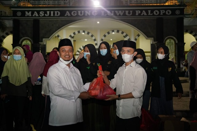 Plt Gubernur Lakukan Aksi Ramadan Bersama Mahasiswa dan Pelajar di Palopo
